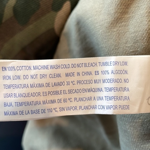 NWT Forever 21 Camo Jacket SZ S Lightweight Full Metal Button Down - Picture 11 of 11